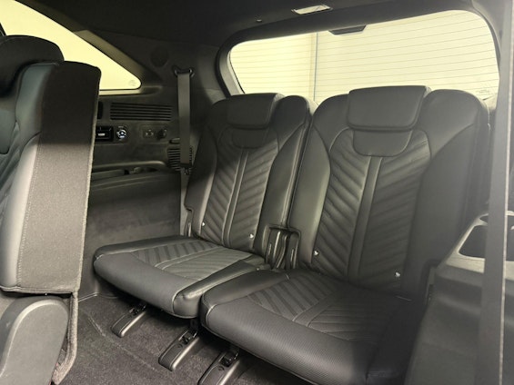 Vehicle image 11 Vehicle image 11