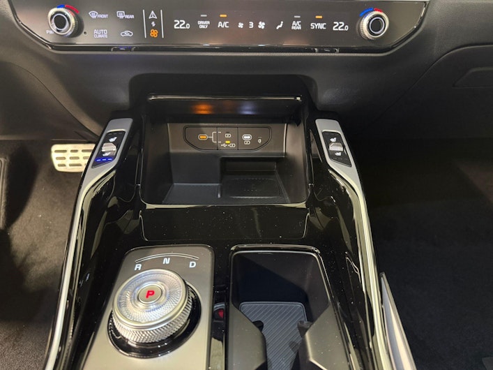 Vehicle image KIA SORENTO