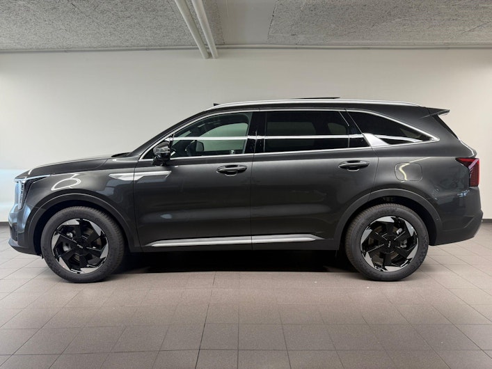 Vehicle image KIA SORENTO