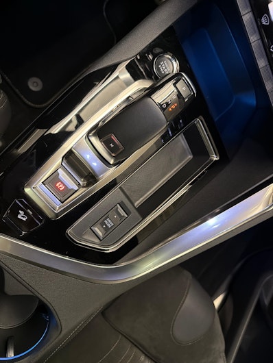 Vehicle image PEUGEOT 3008