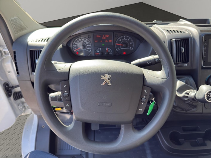 Vehicle image PEUGEOT BOXER