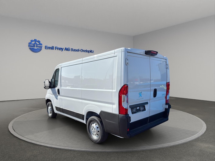 Vehicle image PEUGEOT BOXER