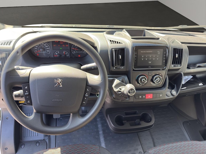 Vehicle image PEUGEOT BOXER