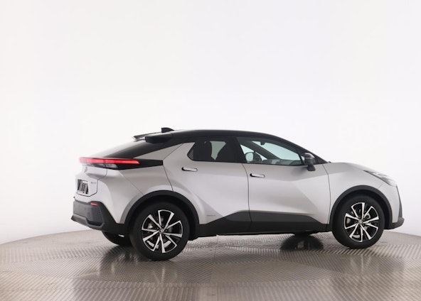 Vehicle image 18 Vehicle image 18