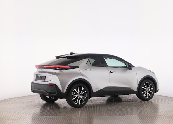 Vehicle image 17 Vehicle image 17