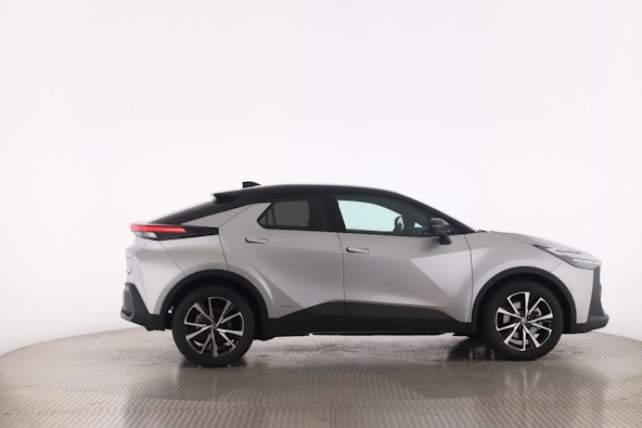 Vehicle image 19
