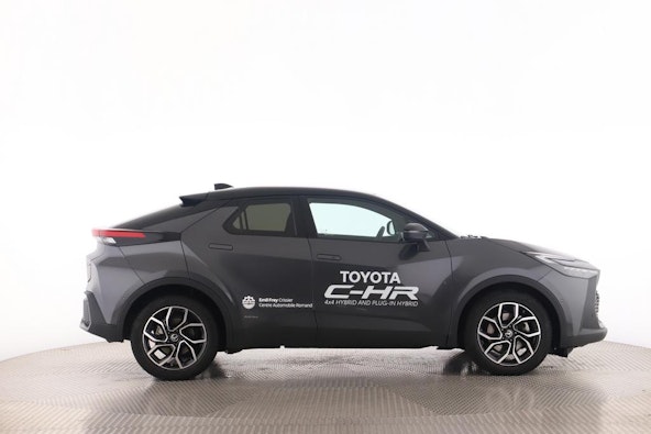 Vehicle image 18