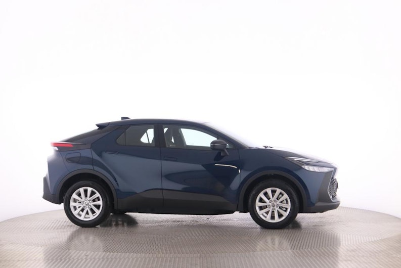 Vehicle image TOYOTA C-HR