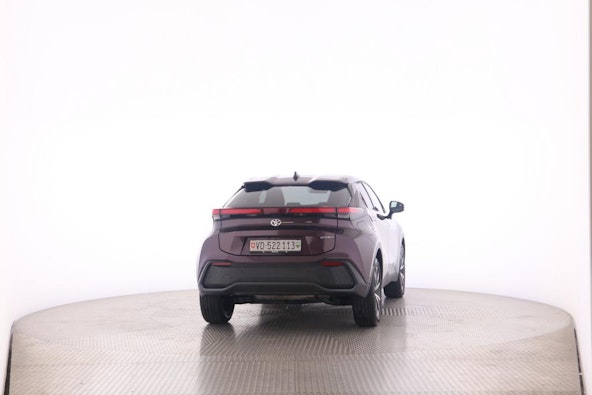 Vehicle image 14