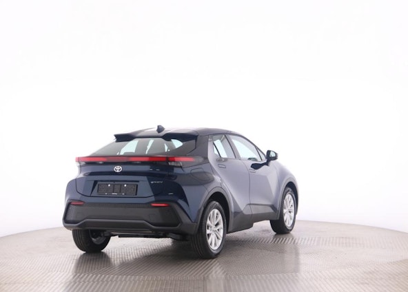 Vehicle image 4 Vehicle image 4