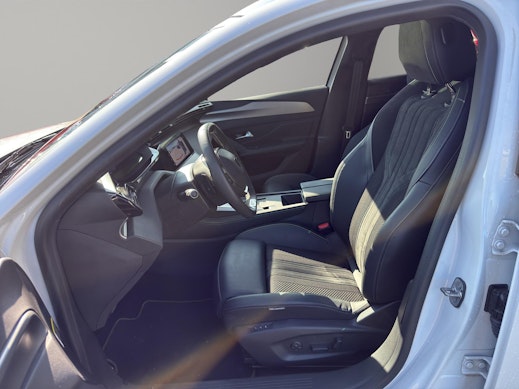 PEUGEOT 408 1.6 PHEV 180 GT 1