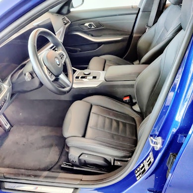 BMW 320d xDrive Touring 3