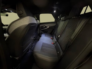 Fahrzeugbild PEUGEOT 3008 1.2 Hybrid GT