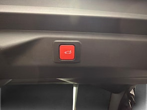 Fahrzeugbild PEUGEOT 3008 1.2 Hybrid GT