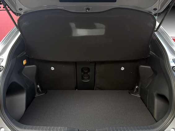 Vehicle image 6 Vehicle image 6