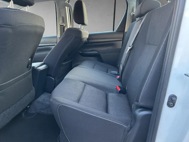 Toyota Hilux Double Cab.-Pick-up 2.4 D-4D 150 Comfort