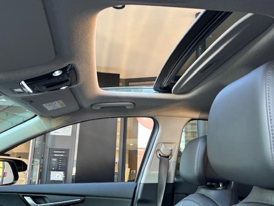 Vehicle image 7 Vehicle image 7