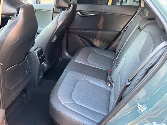 Vehicle image 8 Vehicle image 8