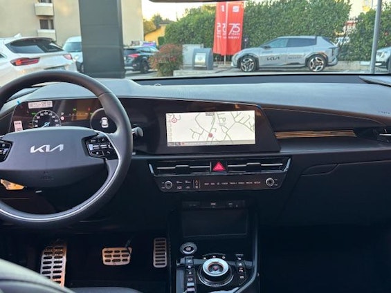 Vehicle image 9 Vehicle image 9