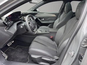 Vehicle image PEUGEOT 308 SW 1.2 Hybrid GT