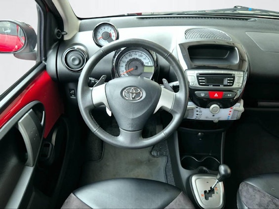 Vehicle image 8 Vehicle image 8