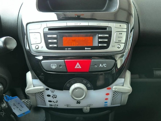 Vehicle image 10 Vehicle image 10