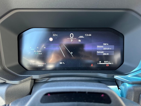 Vehicle image 14