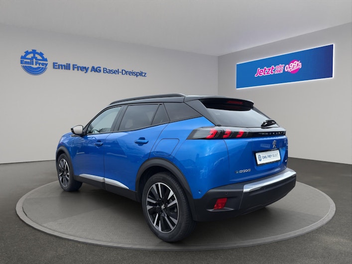 Vehicle image PEUGEOT 2008