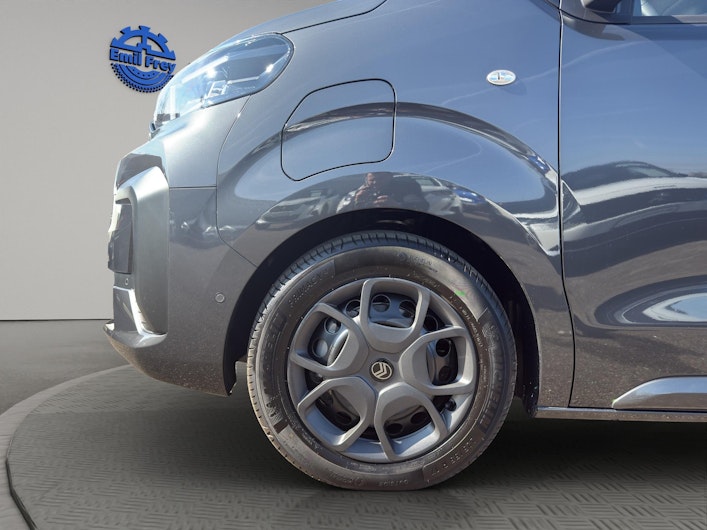 Vehicle image CITROEN SPACETOURER