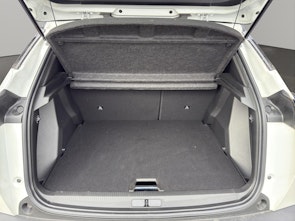 Vehicle image PEUGEOT 2008 e-GT Pack