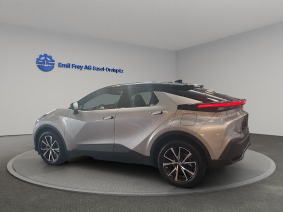 Vehicle image 9