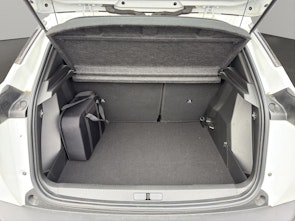 Vehicle image PEUGEOT 2008 e-Active Pack