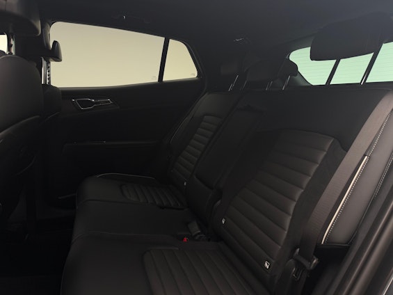 Vehicle image 6 Vehicle image 6