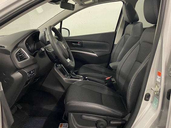 Vehicle image 5 Vehicle image 5