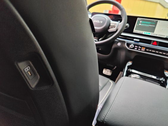 Vehicle image 12 Vehicle image 12