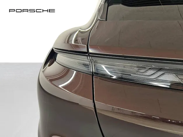 Porsche Taycan Turbo Sport Turismo