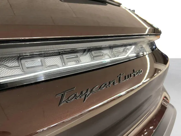 Porsche Taycan Turbo Sport Turismo