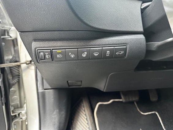 Vehicle image 8 Vehicle image 8