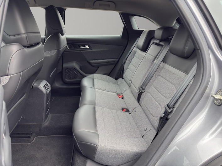 Vehicle image CITROEN C5 X