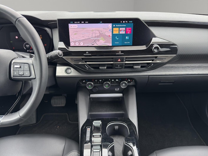 Vehicle image CITROEN C5 X