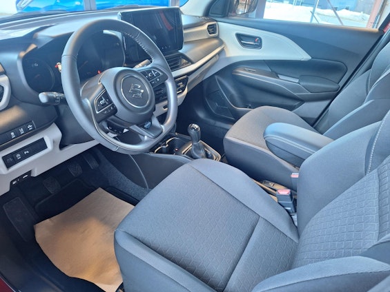 Vehicle image 4 Vehicle image 4