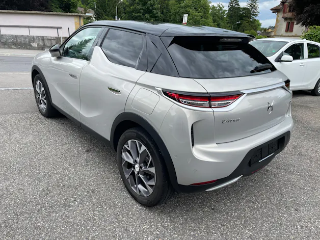 DS Automobiles 3 Crossback E-Tense So Chic
