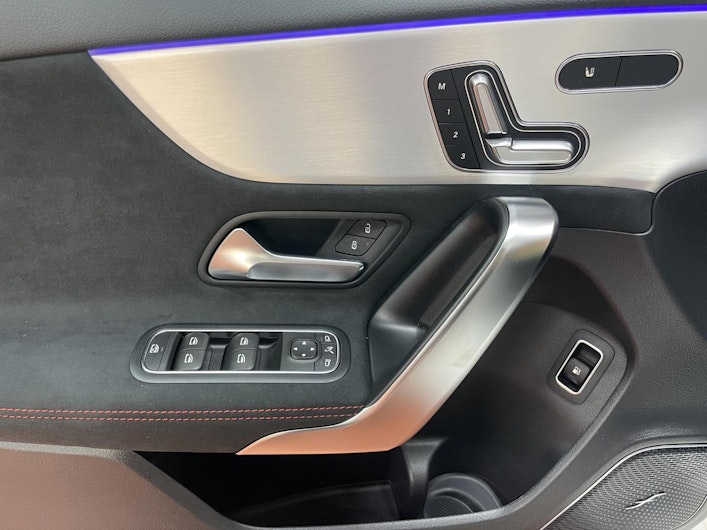 Vehicle image MERCEDES-BENZ A 250