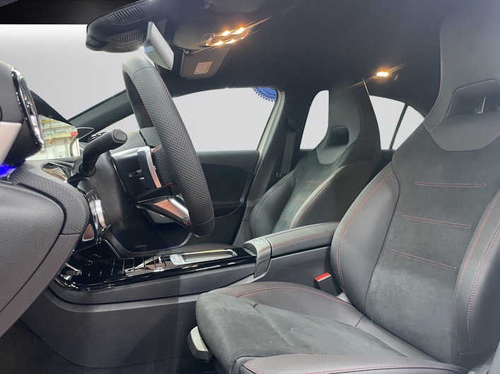 Vehicle image MERCEDES-BENZ A 250