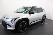 First vehicle image
