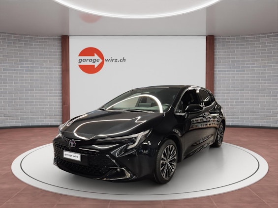 First vehicle image First vehicle image