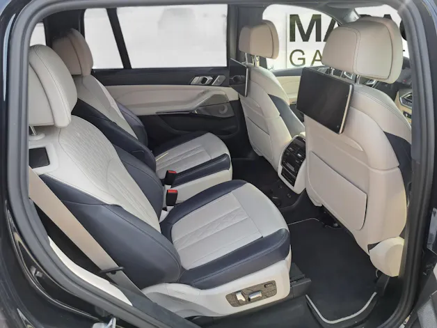 BMW X7 M50d