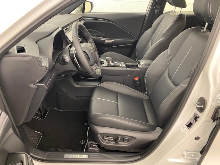 Vehicle image LEXUS LBX