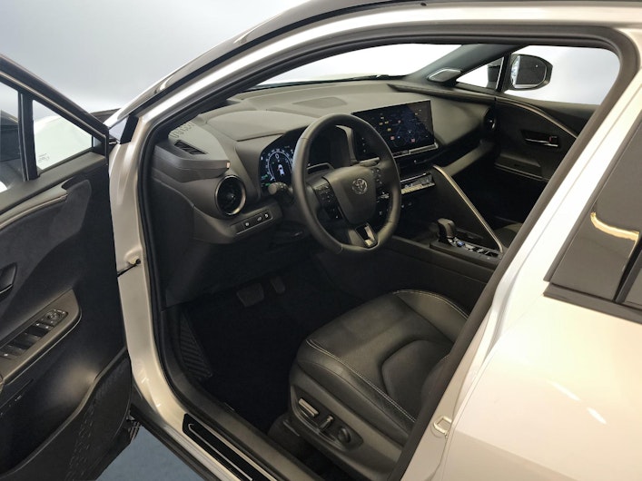 Vehicle image TOYOTA C-HR