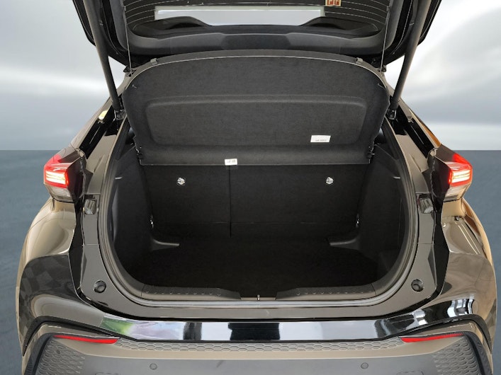 Vehicle image TOYOTA C-HR